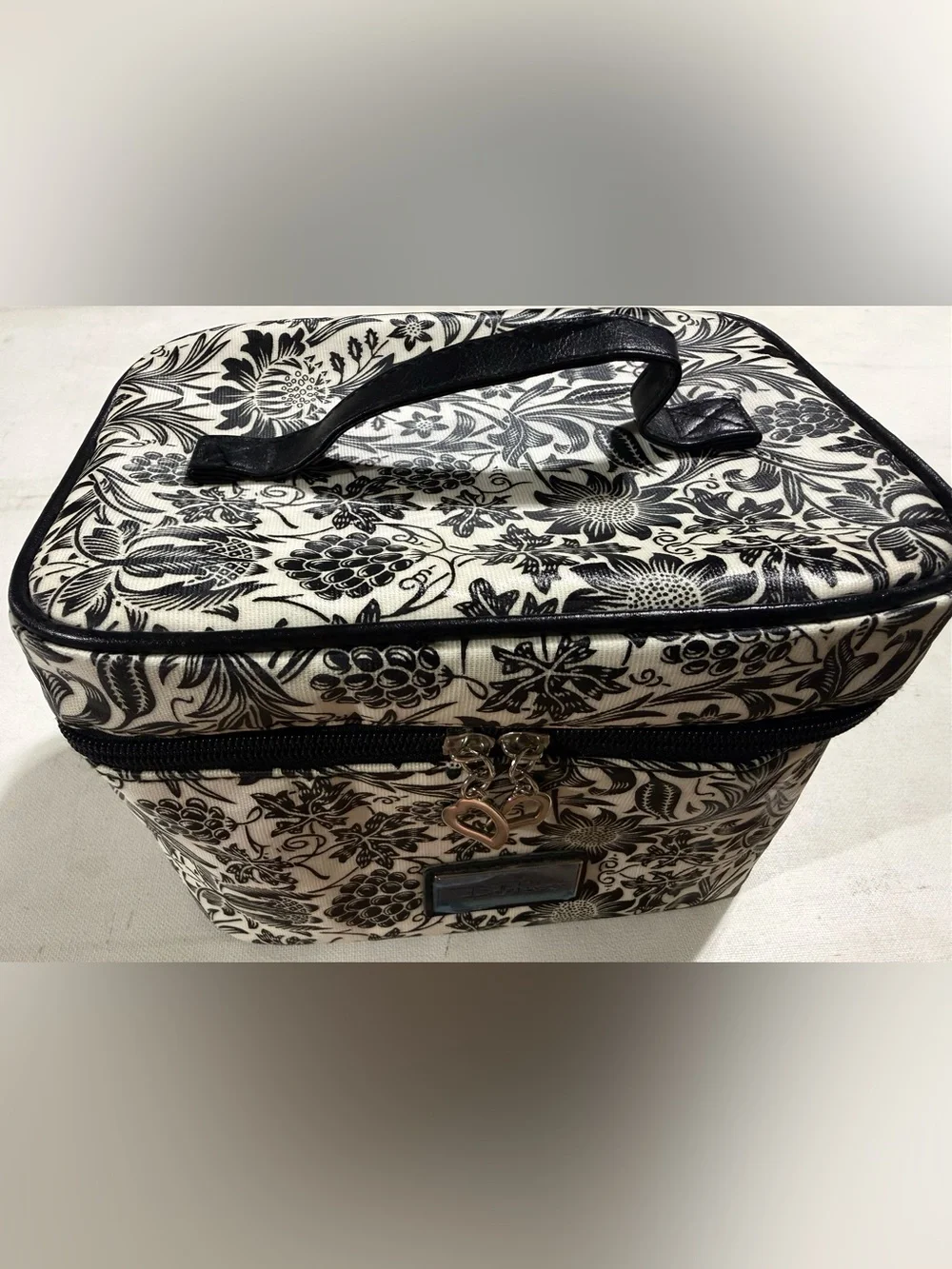 B. R. Russo Black & White Floral Zip Makeup Case